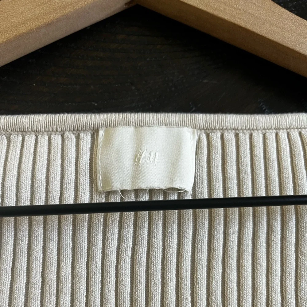 H&M Ribbed Top - Picture 3 of 4
